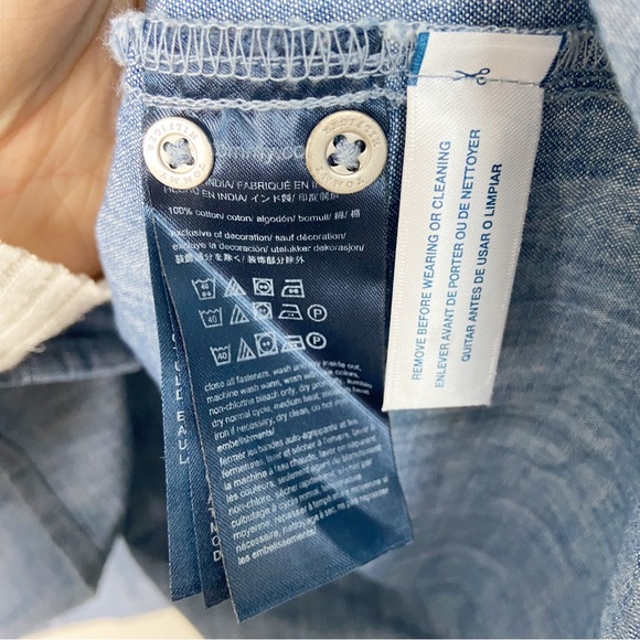 Tommy Hilfiger Floral Embroidered Denim Button Down Shirt - Picture 6 of 7